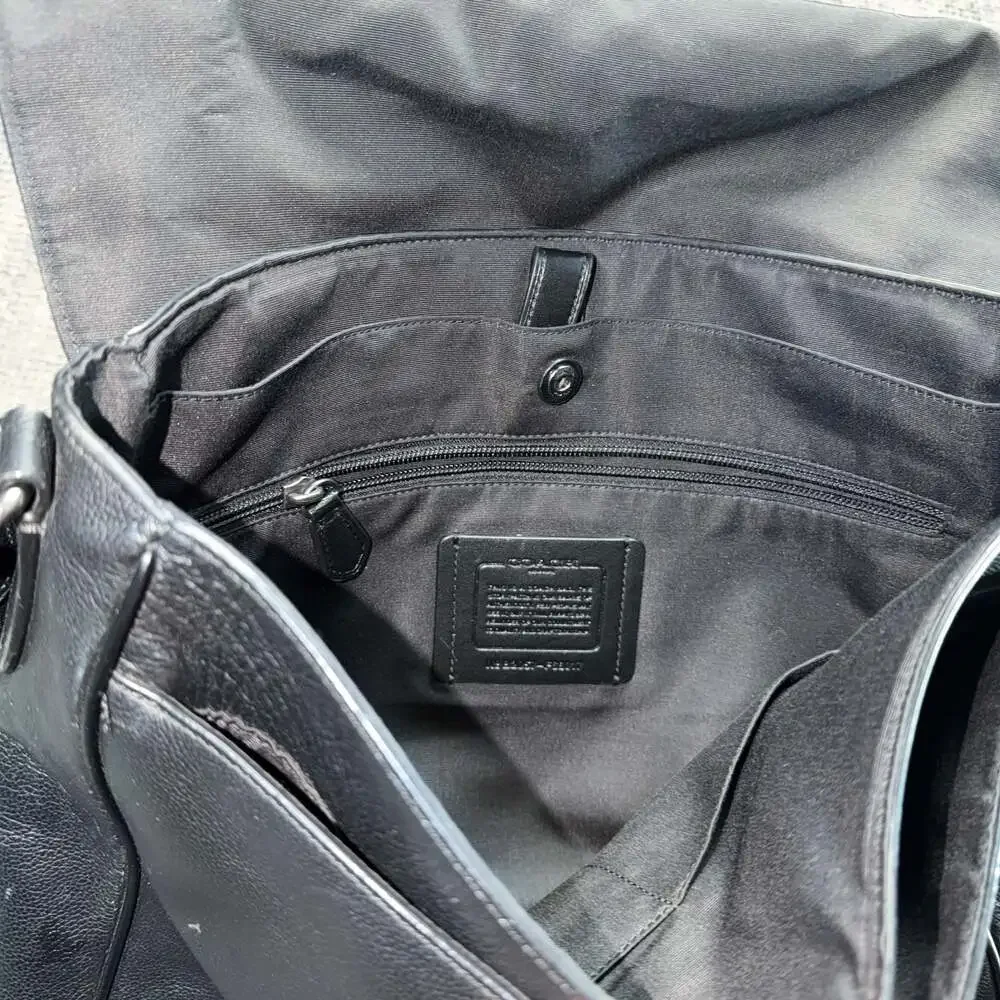 Coach  Messenger Bag in Black Pebble Leather